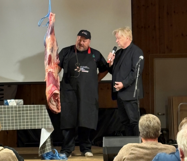 Tore Solstad viser partering - Klikk for stort bilde